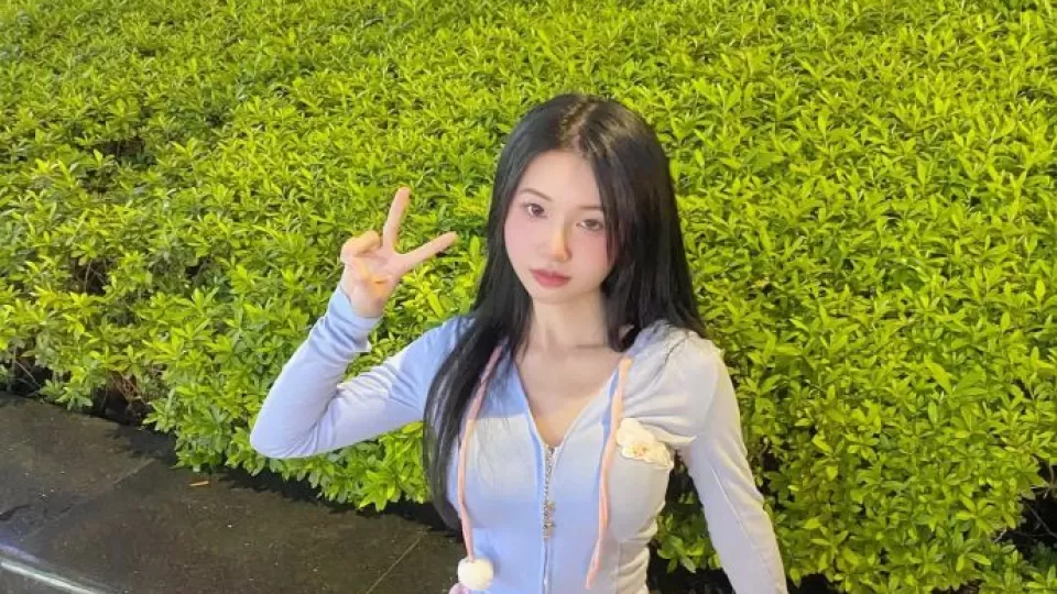 52吃瓜网每日投稿黑料亚洲久久综合光影解读:爆料视频新作速览播放预览封面